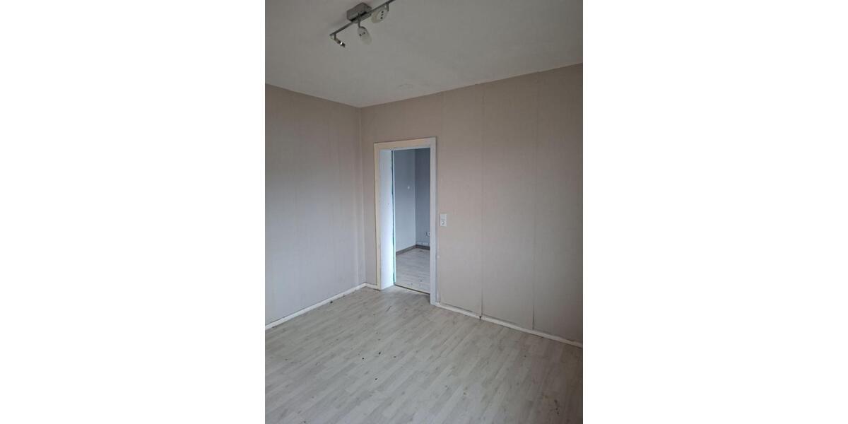 Kleine Eigentumswohnung - provisionsfrei - zu verkaufen 4 zimmer