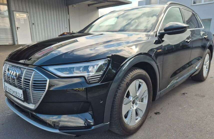 Audi e-tron 16.000 km 36.990 € Braunschweig 38112
