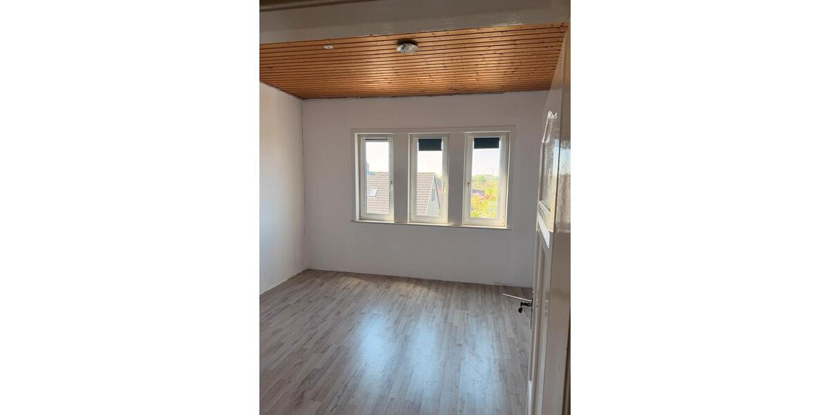 Dachgeschoßwohnung Ilsede - 4.5 Zimmer, 109 m&sup2;, 700&euro; | Angebot:26313188