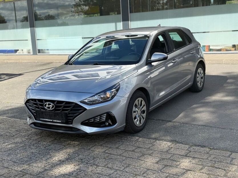 i30