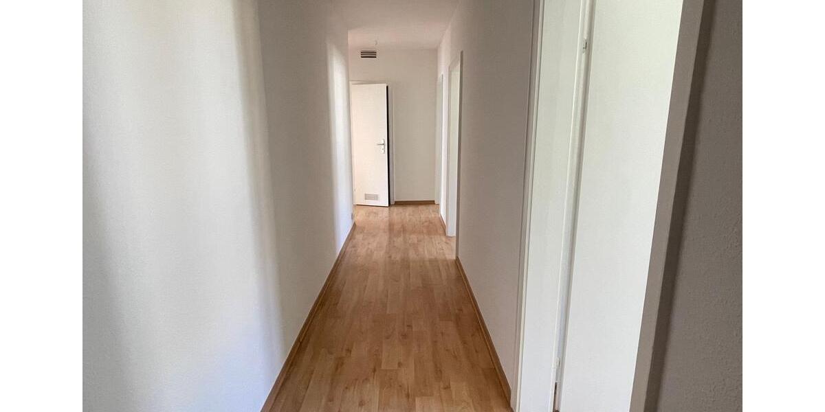 Etagenwohnung Hildesheim Bockfeld - 3 Zimmer, 70 m&sup2;, 670&euro; | Angebot:26073365