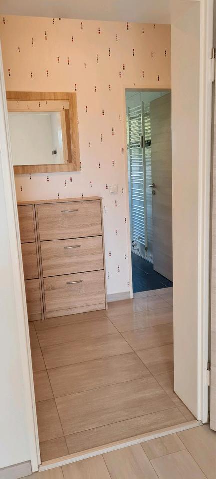 2 Zimmer Wohnung mit Balkon und Autostellplatz, in SZ Krähenriede