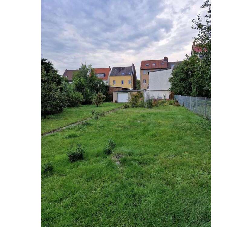 Haus zum Kaufen in Hildesheim 550.000 € 246 m²