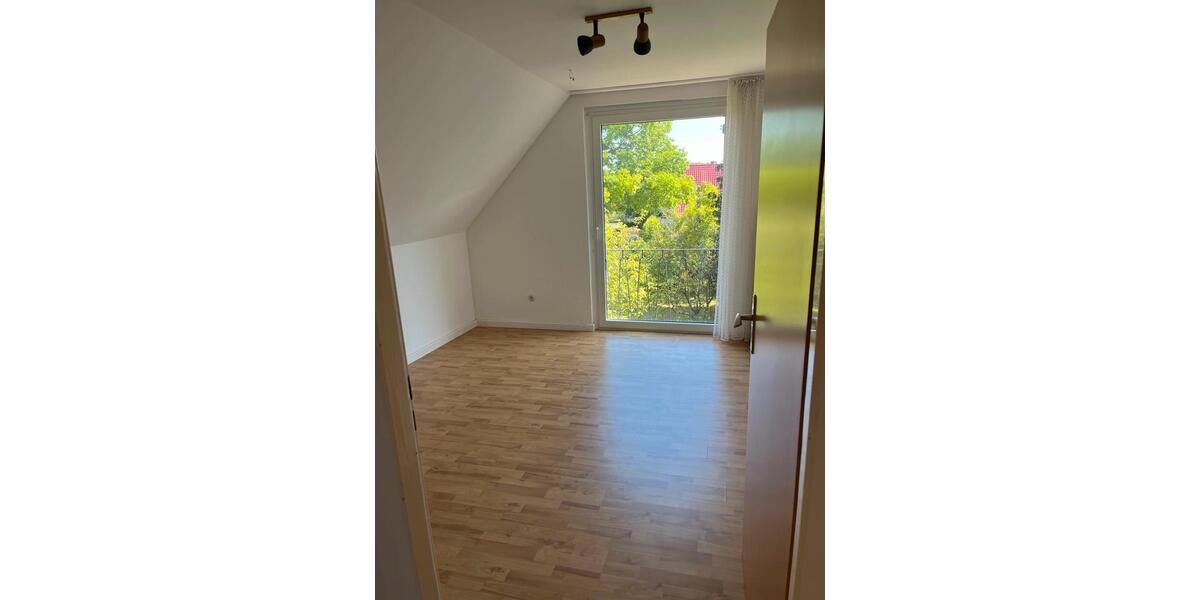 Einfamilienhaus Wolfenbüttel Ahlum - 8 Zimmer, 180 m&sup2;, 1.800&euro; | Angebot:25980738