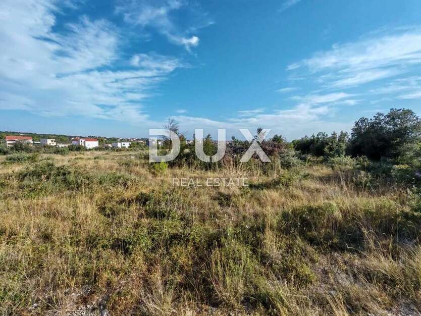 Grundstück zu verkaufen in Vrsi 75.875 € 607 m²
