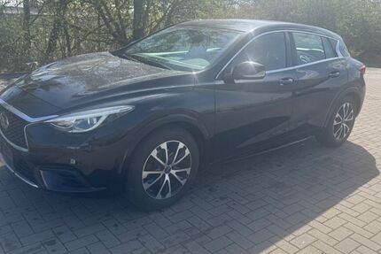 INFINITI Q30 103.150 km 12.500 &euro; Burgdorf 38272