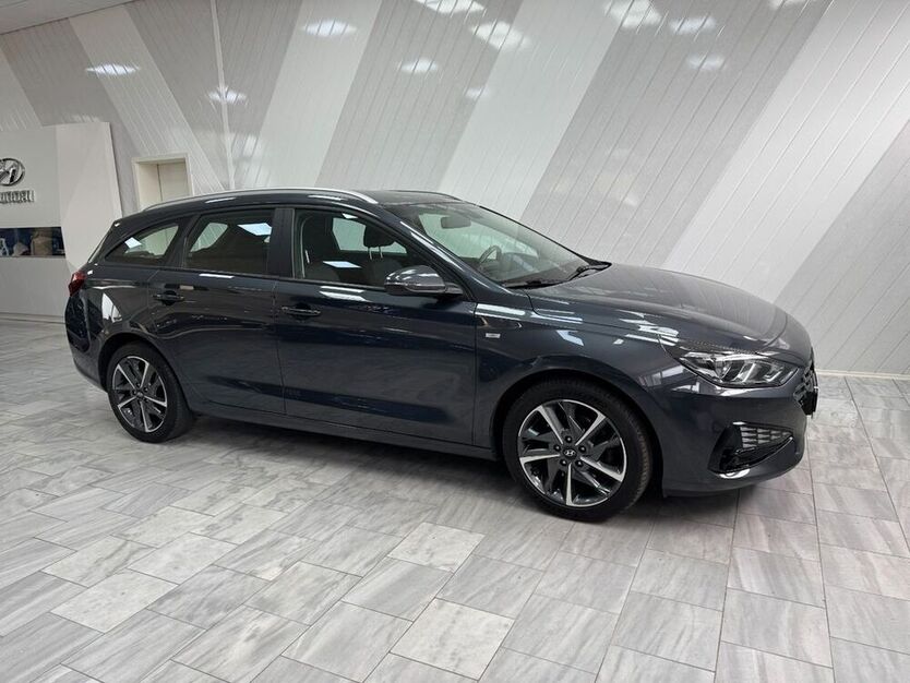 i30