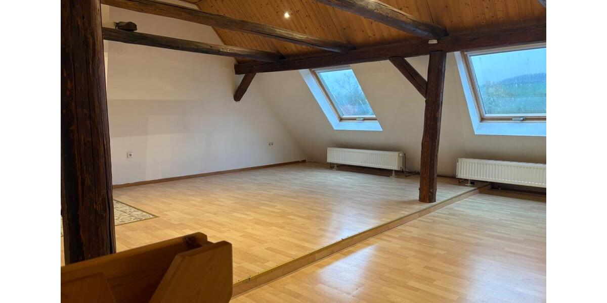 Etagenwohnung Bad Salzdetfurth - 4 Zimmer, 120 m&sup2;, 600&euro; | Angebot:26266239
