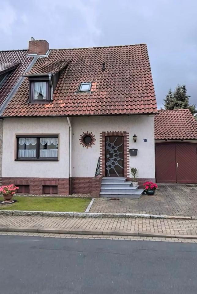 Doppelhaushälfte mit Garten & Garage in Büddenstedt zu vermieten