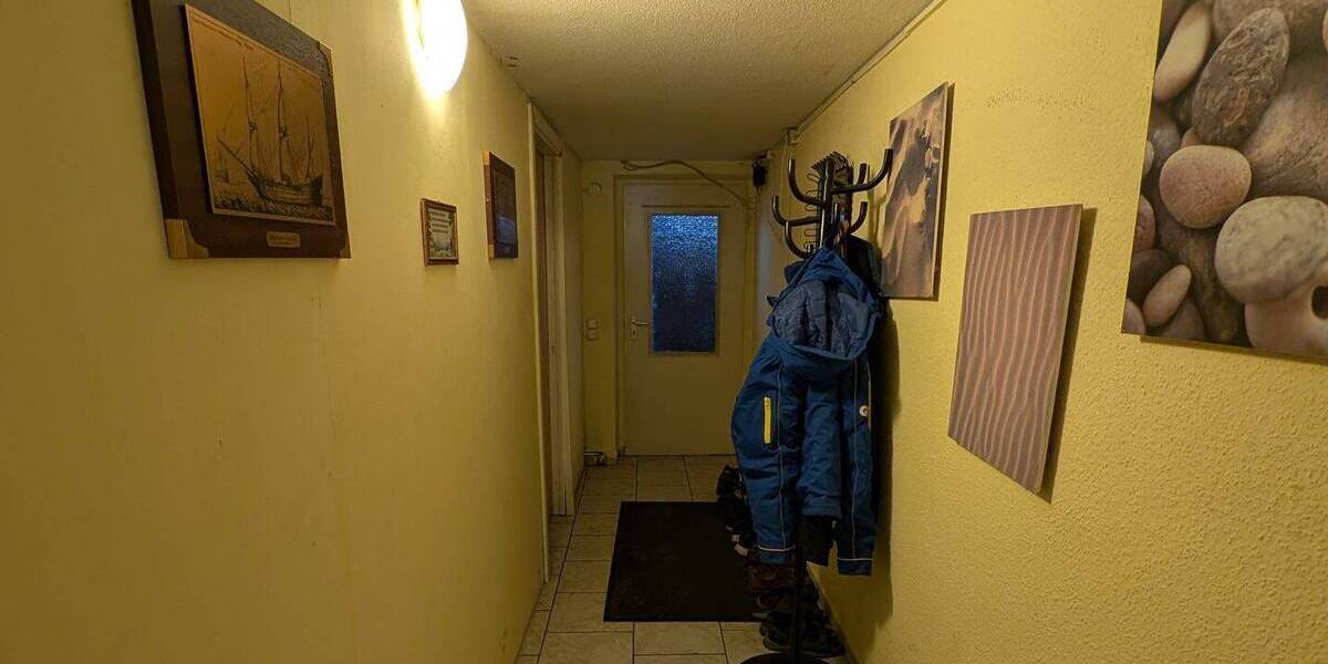 Geräumiges Zweifamilienhaus in ruhiger Ortsrandlage 7 zimmer