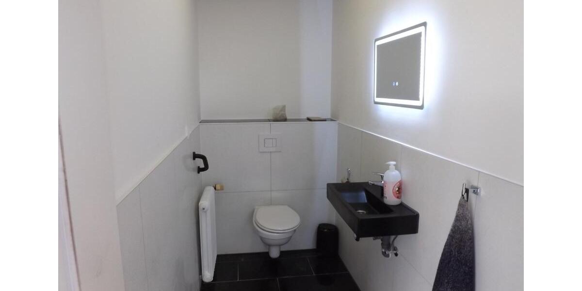 Autohaus,Autovermietung,Gewerbeimmobilie m. Werkstatt,Halle,Außengelände in SZ-Bad zimmer