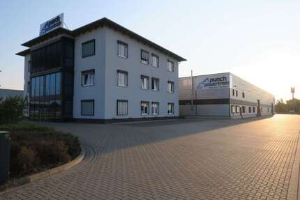 Halle in Lehre 2.650.000 € 2916 m²