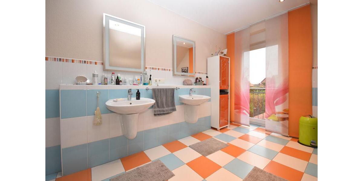 Ländlicher Charme trifft modernen Wohnkomfort - Einfamilienhaus auf großem Grundstück! 4 zimmer