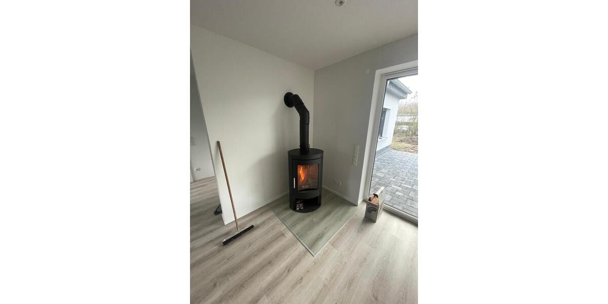 Bungalow Cremlingen - 4 Zimmer, 138 m&sup2;, 1.900&euro; | Angebot:25839914