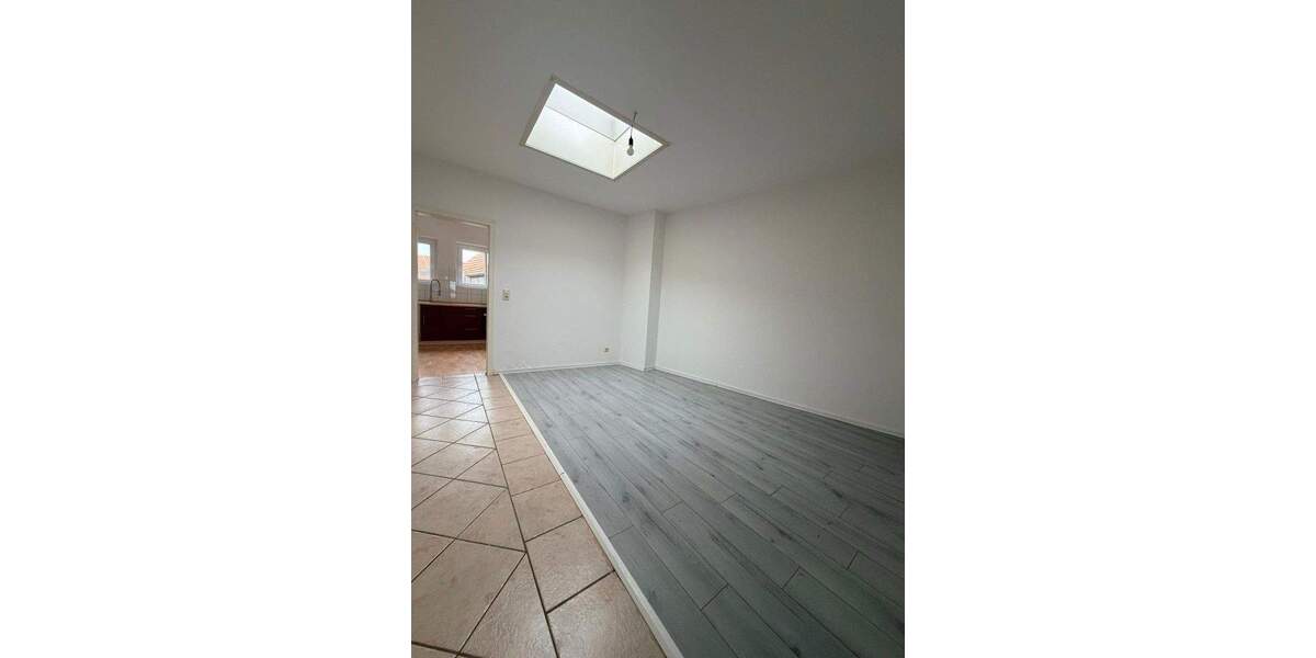 Etagenwohnung Sickte Obersickte - 5 Zimmer, 110 m&sup2;, 1.090&euro; | Angebot:25724257