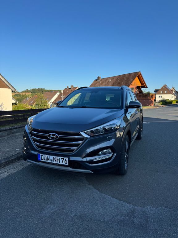 Hyundai TUCSON 130.000 km 16.900 € Lamspringe 31195