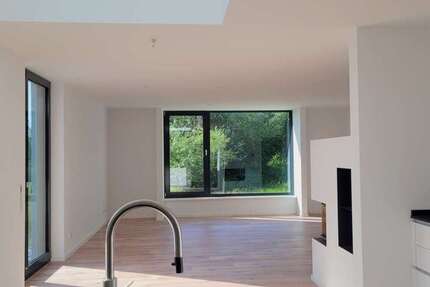 Haus zum Mieten in Braunschweig Ölper 2.550 € 216 m²