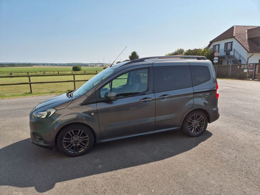 Ford Tourneo Courier 79.000 km 11.400 € Wolfenbüttel 38300