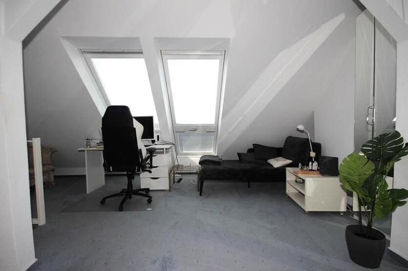 Kompl. möblierte Whg. für Single in zentr. Lage von Hildesheim