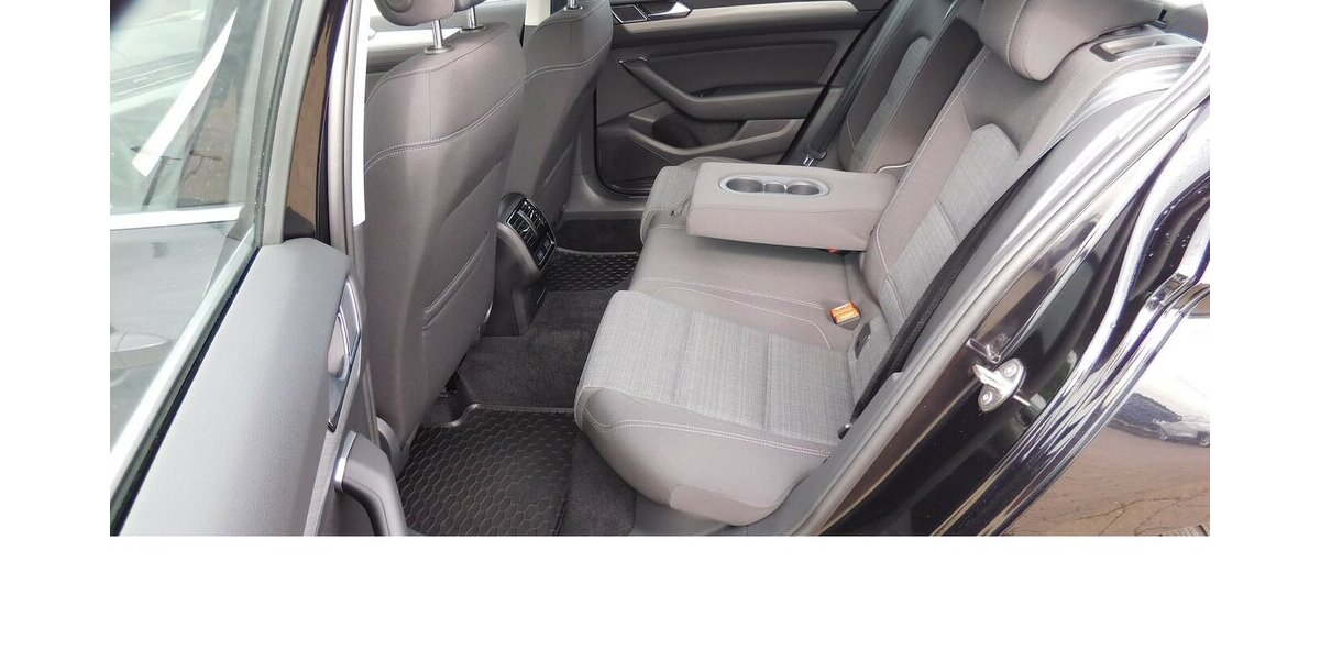 VW Passat 2.0 Bussiness BMT TDI Standhei.Navi Klima 36.500 km 23.990 &euro; Vordorf 38533