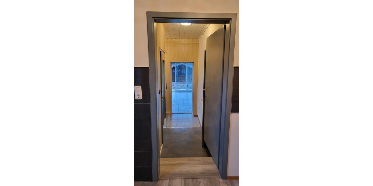 Einfamilienhaus Hillerse - 8 Zimmer, 220 m&sup2;, 1.500&euro; | Angebot:26269276