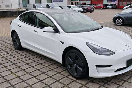 Tesla Model 3 149.104 km 20.970 € Braunschweig 38112