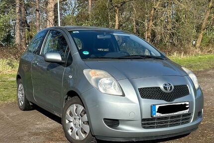Toyota Yaris 145.628 km 2.490 &euro; Hillerse 38543