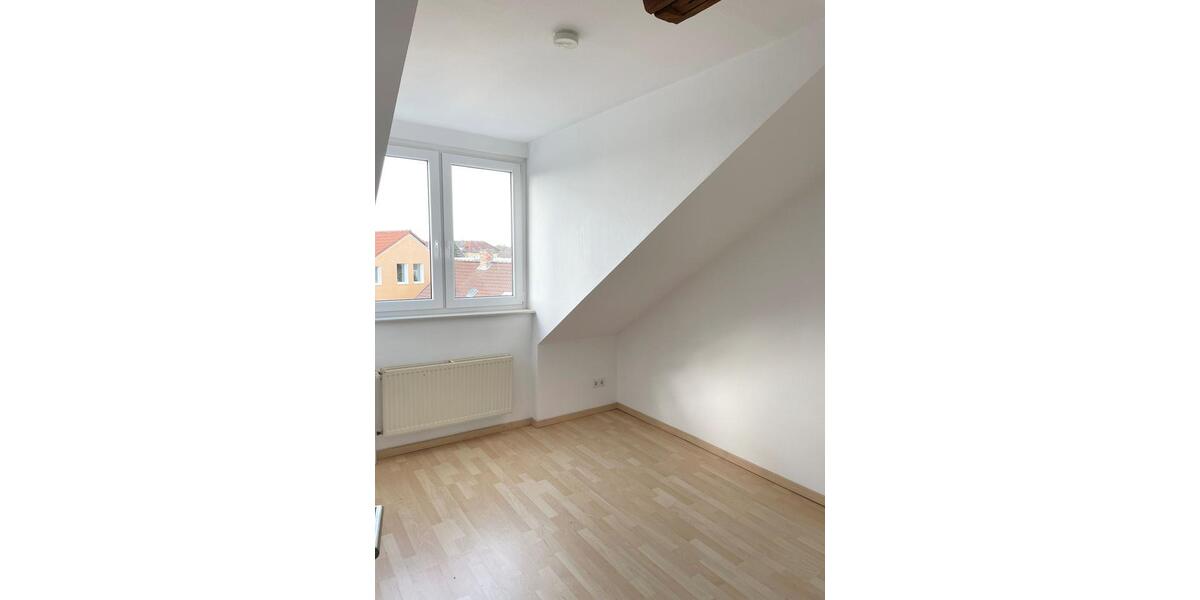 Dachgeschoßwohnung Braunschweig Broitzem - 3 Zimmer, 68 m&sup2;, 595&euro; | Angebot:23982097