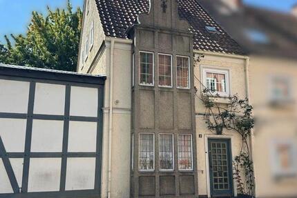 Haus Hildesheim - 5 Zimmer, 132 m&sup2;, 1.450&euro; | Angebot:26202208