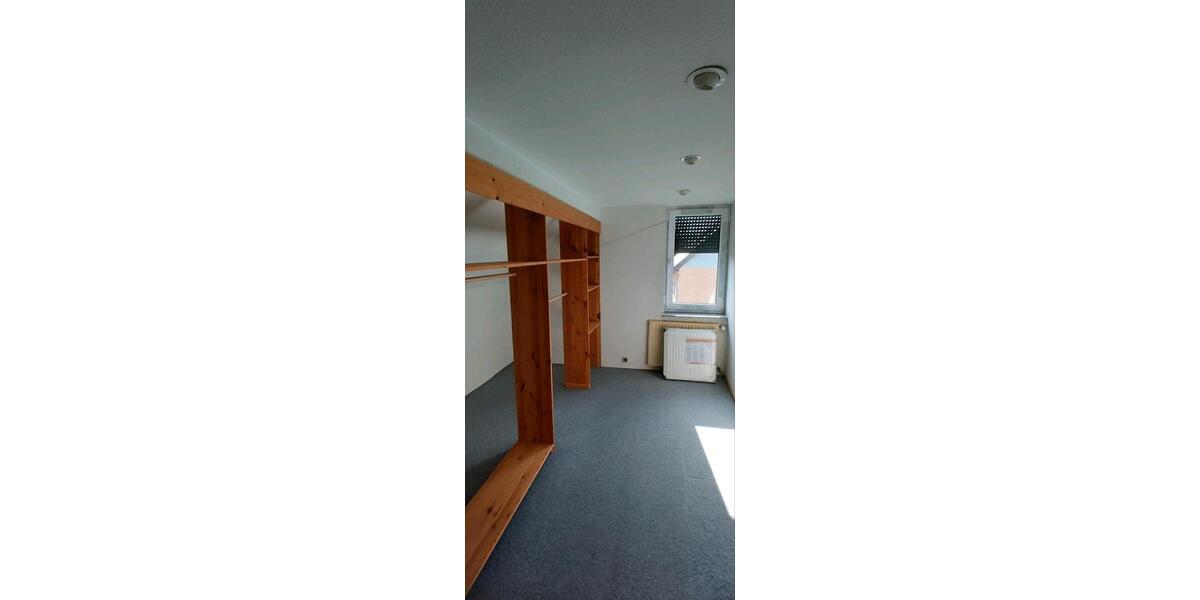 Einfamilienhaus Salzgitter Ortschaft Südost - 11 Zimmer, 207 m&sup2;, 139.000&euro; | Angebot:26531435
