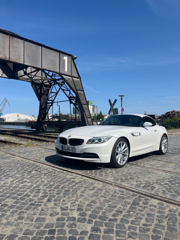 BMW Z4 126.000 km 17.690 € Braunschweig 38106