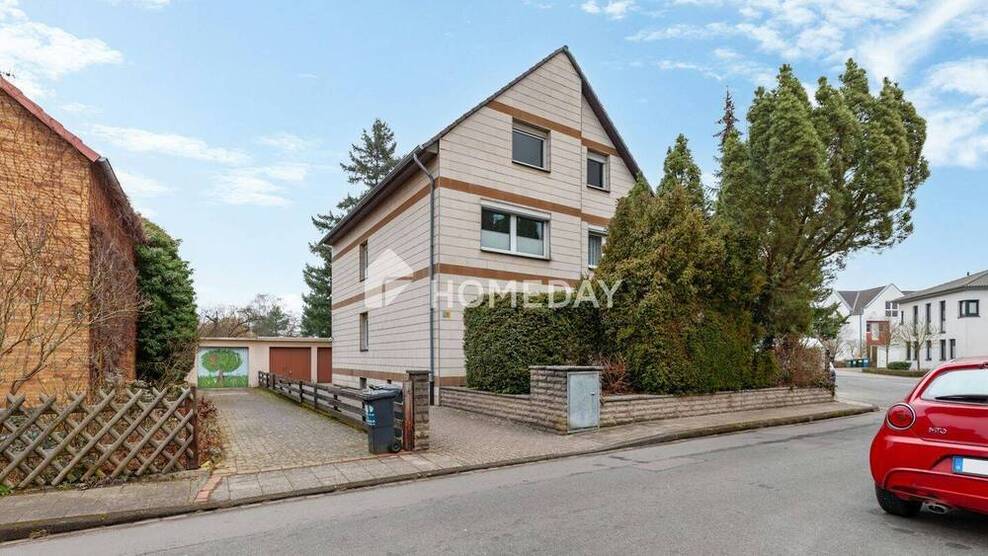 Attraktive 3-Zimmer-Erdgeschoßwohnung - solide vermietet mit Loggia, Garage und Gartennutzung