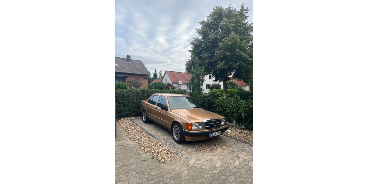 Mercedes-Benz 190 176.000 km 3.000 € Peine 31224