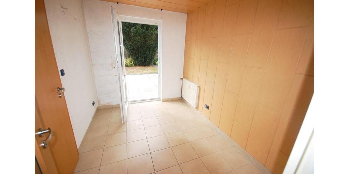 Einfamilienhaus Hillerse - 6 Zimmer, 260 m&sup2;, 1.200&euro; | Angebot:24864955