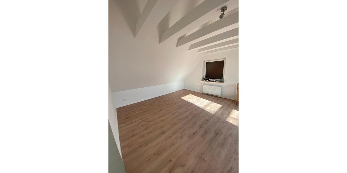 Dachgeschoßwohnung Braunschweig Westliches Ringgebiet - 2 Zimmer, 74 m&sup2;, 925&euro; | Angebot:26237603