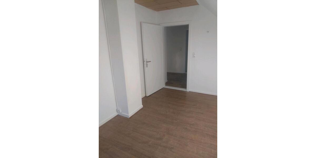 Etagenwohnung Vordorf - 4.5 Zimmer, 90 m&sup2;, 800&euro; | Angebot:26581878