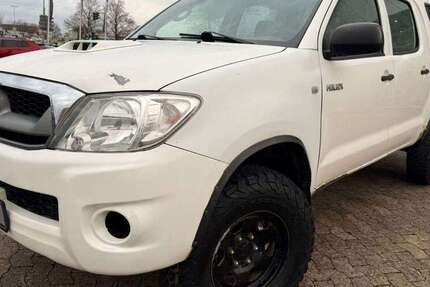 Toyota Hilux 174.700 km 11.990 &euro; Hildesheim 31137