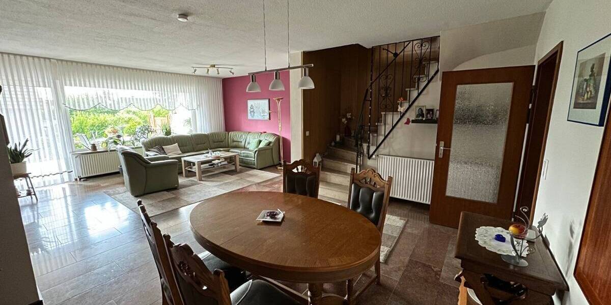 Reihenendhaus mit grünem Garten und Garage! 5 zimmer