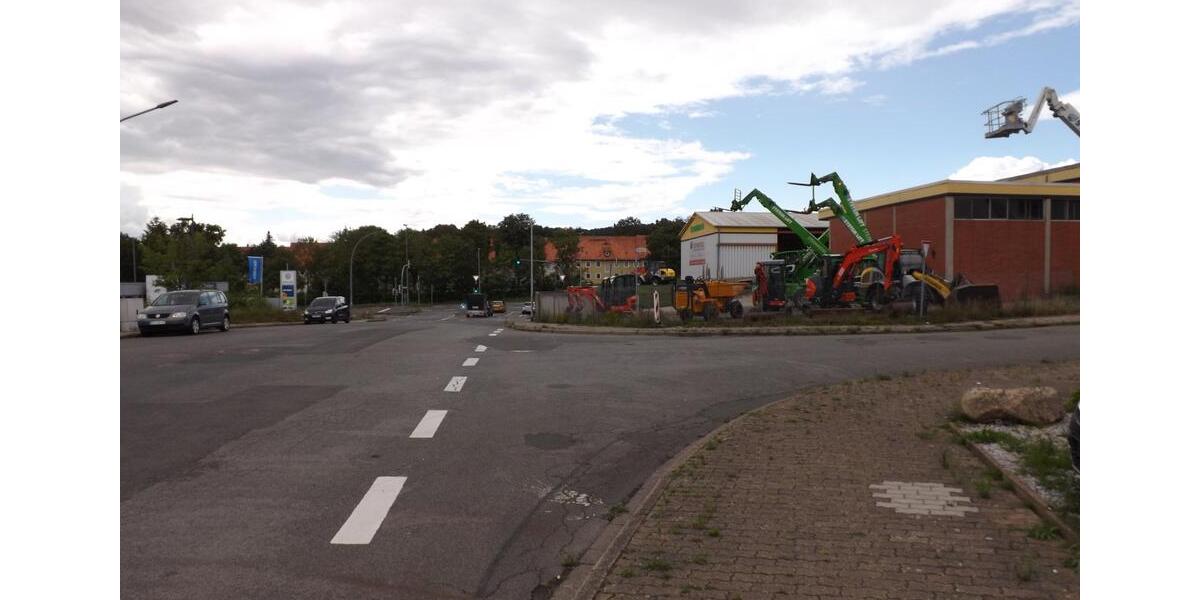 Autohaus,Autovermietung,Gewerbeimmobilie m. Werkstatt,Halle,Außengelände in SZ-Bad zimmer