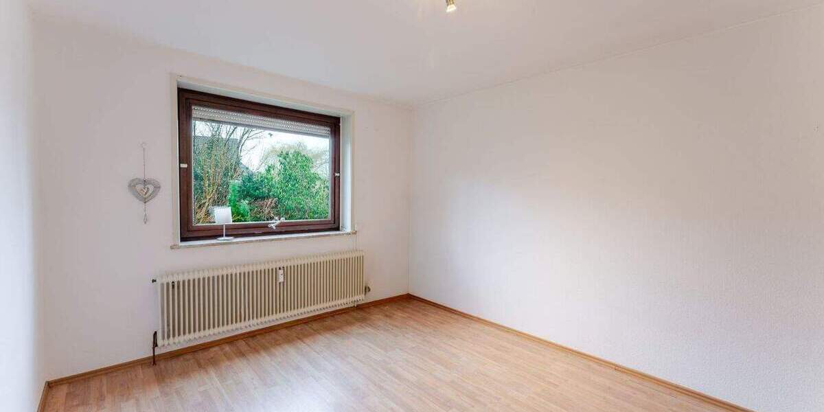 Mehrfamilienhaus, Wohnhaus Diekholzen - 9 Zimmer, 199 m&sup2;, 294.000&euro; | Angebot:25738475