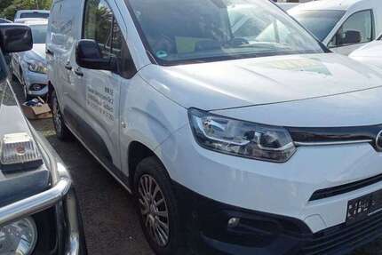 Toyota Proace 218.000 km 8.970 &euro; Salzgitter 38226