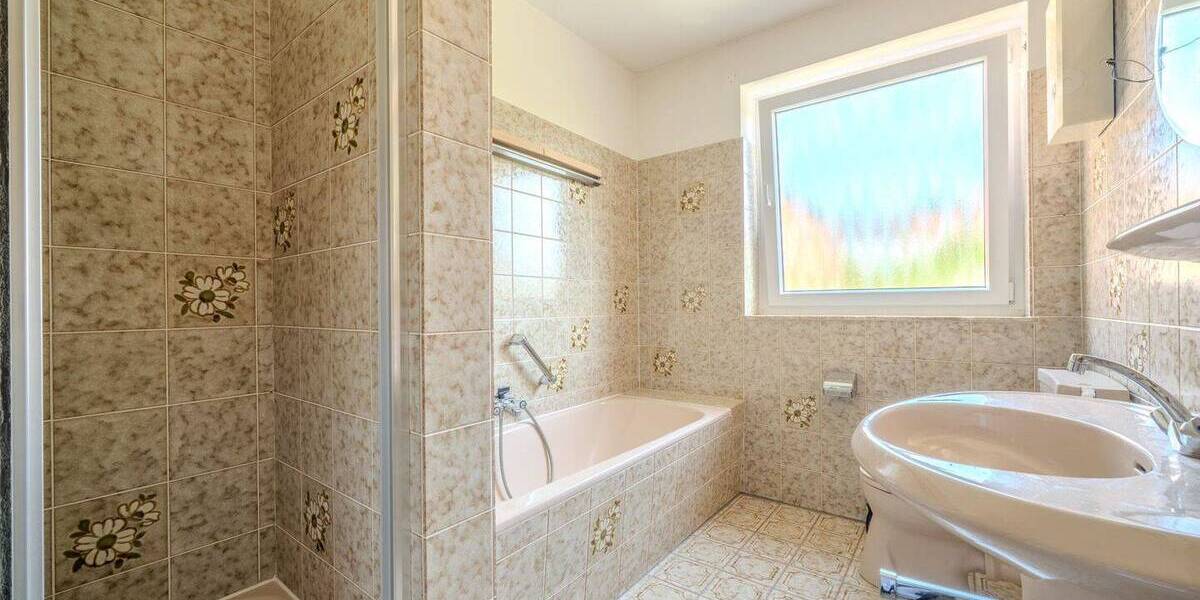 Etagenwohnung Hildesheim Himmelsthür - 3 Zimmer, 98 m&sup2;, 208.000&euro; | Angebot:26712757