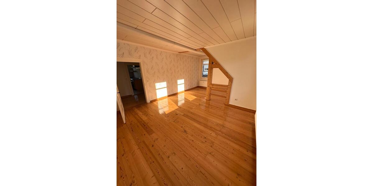 Dachgeschoßwohnung Langelsheim - 3 Zimmer, 71 m&sup2;, 570&euro; | Angebot:26626066