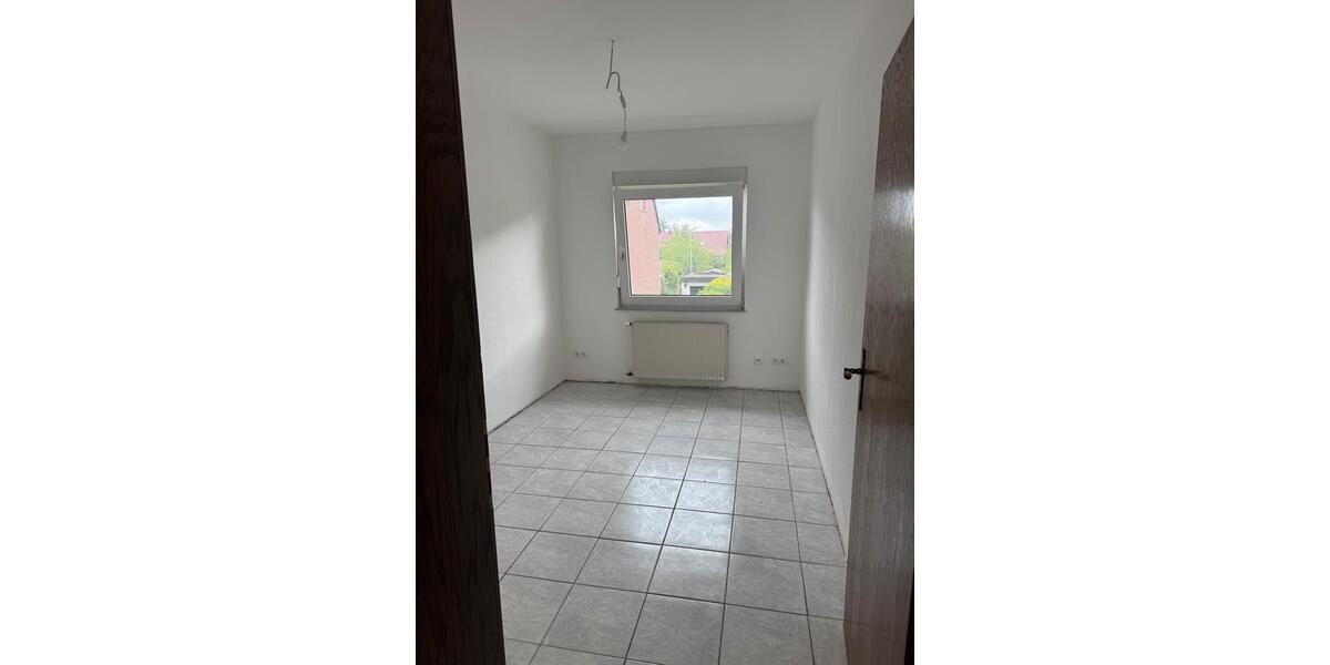 Erdgeschoßwohnung Salzgitter Ortschaft Ost - 4 Zimmer, 87 m&sup2;, 850&euro; | Angebot:26568266