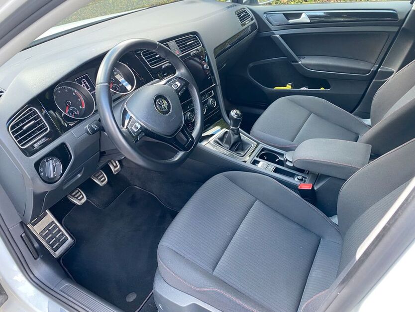 VW Golf 89.000 km 12.300 € Meine 38527