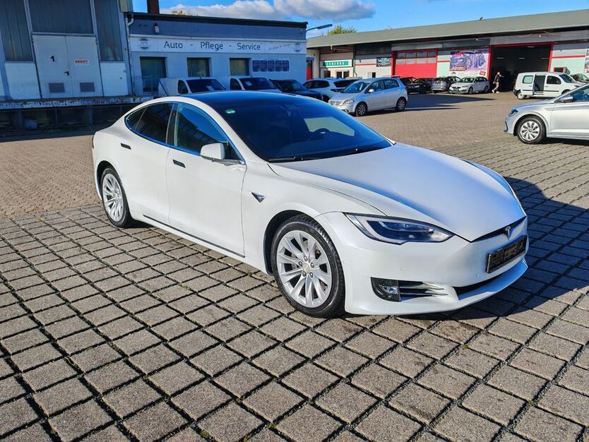 Tesla Model S 59.379 km 37.770 € Braunschweig 38112
