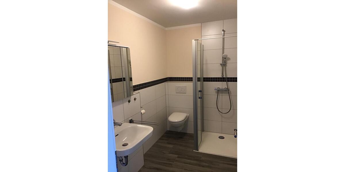 Erdgeschoßwohnung Edemissen - 3 Zimmer, 90 m&sup2;, 860&euro; | Angebot:26580643