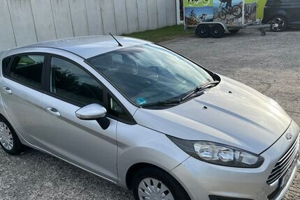 Ford Fiesta 167.000 km 5.300 € Wolfenbuettel 38302