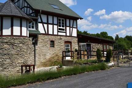 Haus zum Mieten in Selters (Taunus) 2.100 € 215 m²