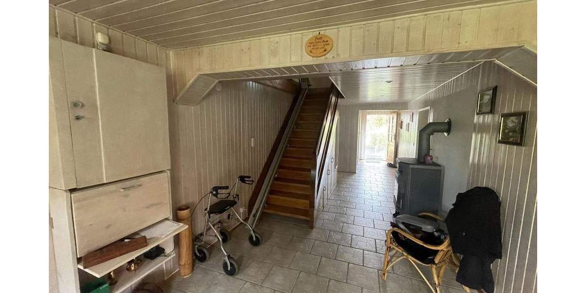 1-2 Familienhaus mit viel Potential 1 zimmer